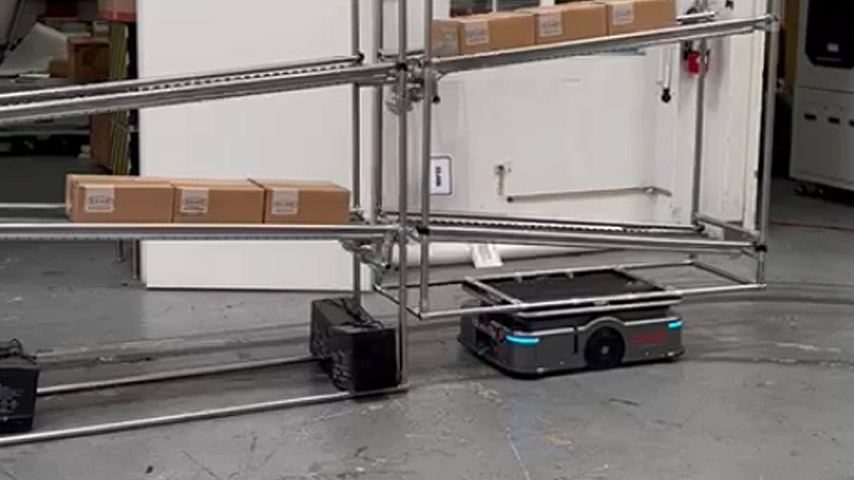 Jacking robot integrated to our pipe racking system